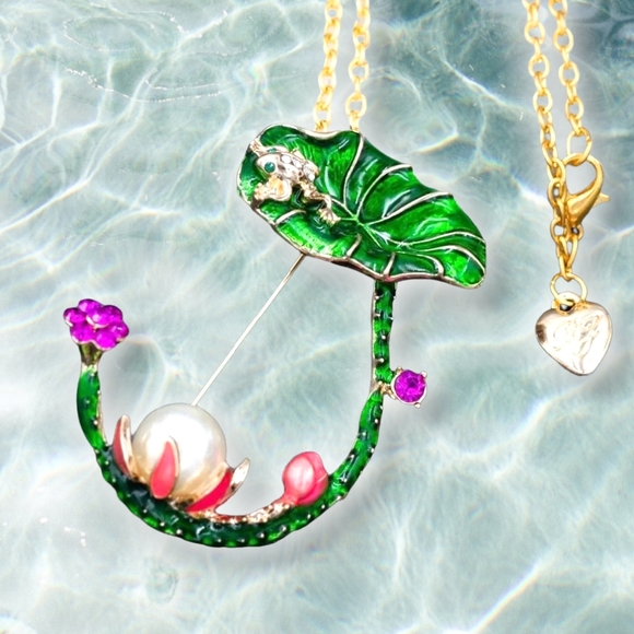 Gold plated pink and white crystal pearl Lily pad frog necklace/brooch - Picture 15 of 15